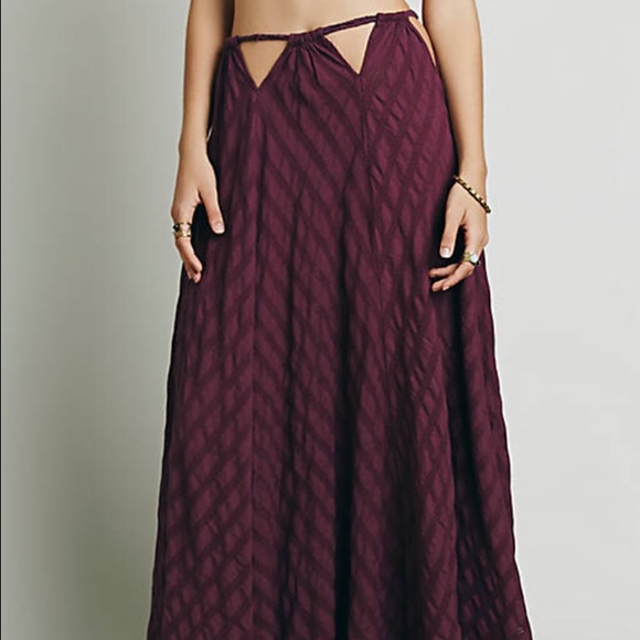 Possi Vibes Skirt - Picture 2 of 4